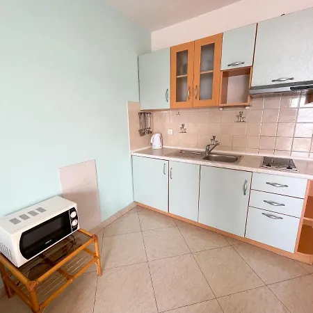 Toni * דראמליי