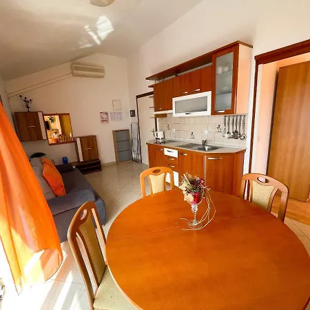 Апартаменты Toni *