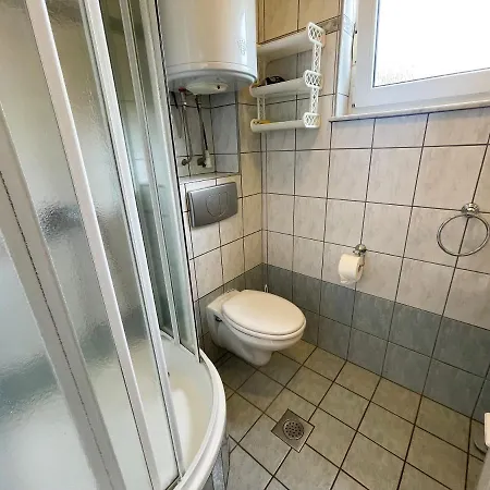 Toni Апартаменты *