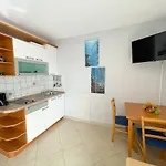 Toni דירה