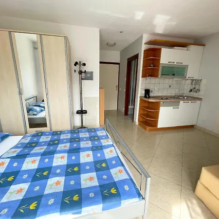 Apartament Toni *
