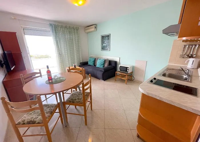 Toni Apartman *